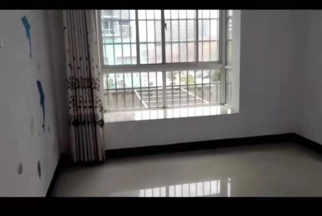 龙凤东宫 4室2厅2卫 2000.0元/月 龙凤东宫 4室2厅2卫 2000.0元/月室内图