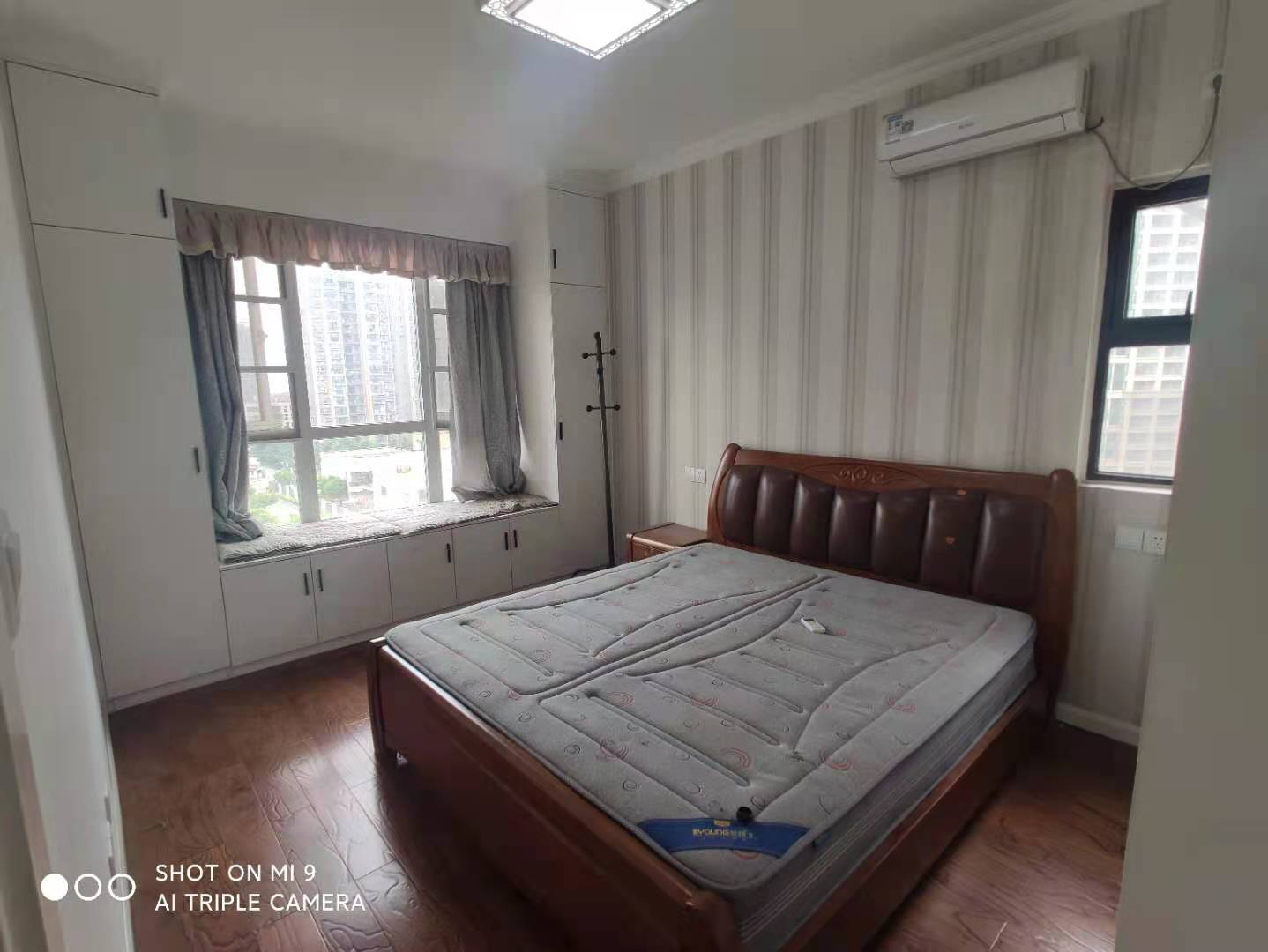 远大中央公园一期  3室2厅1卫    2500.0元/月 远大中央公园一期  3室2厅1卫    2500.0元/月室内图