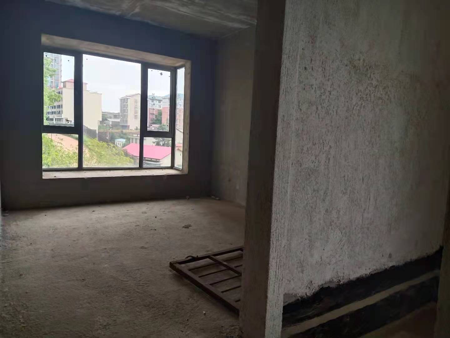 大同沁园  3室2厅2卫    76.8万 大同沁园  3室2厅2卫    76.8万卧室