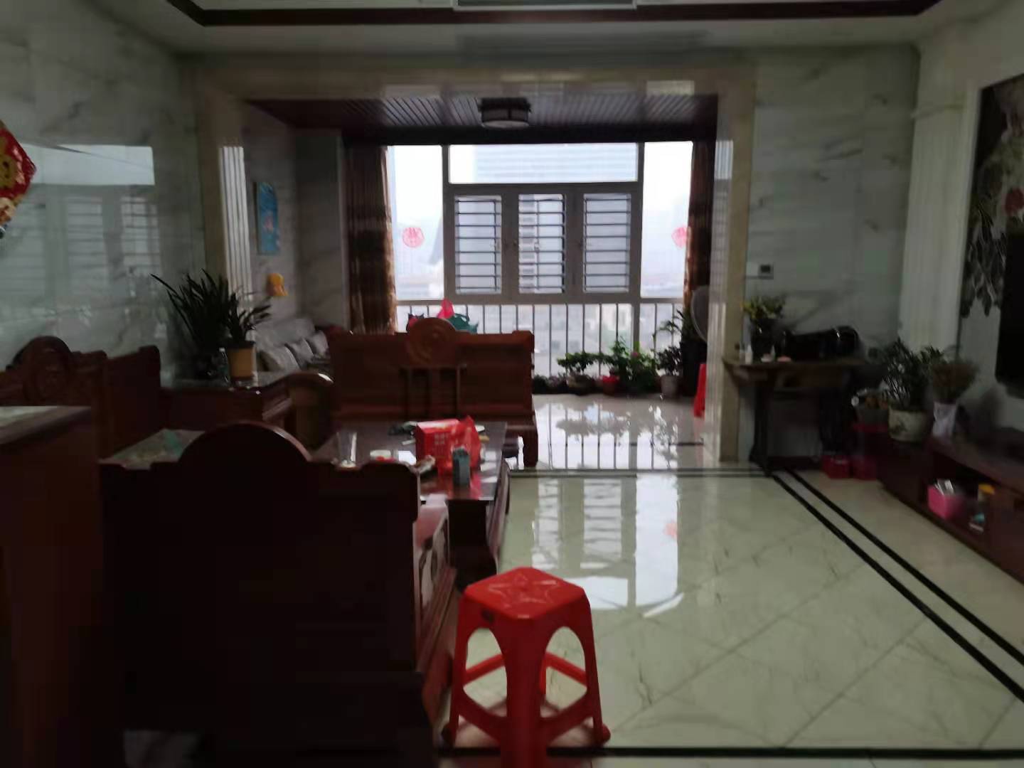 檀香山  4室2厅2卫    138.0万