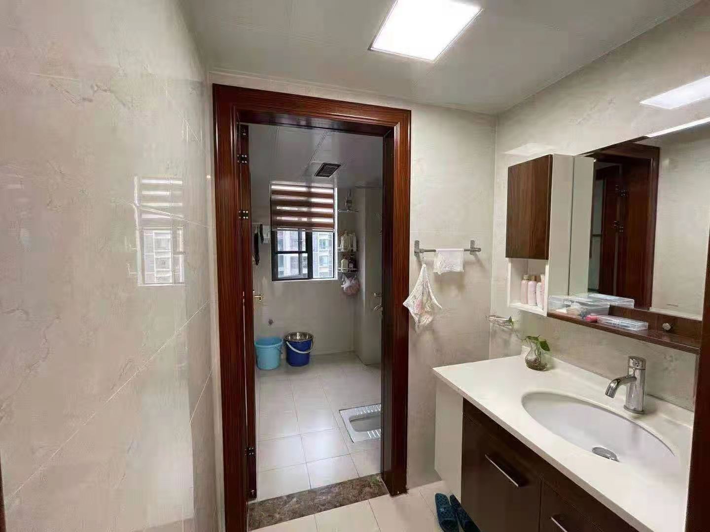 山水洲城华晨第一城 3室2厅2卫 118.8万 山水洲城华晨第一城 3室2厅2卫 118.8万客厅