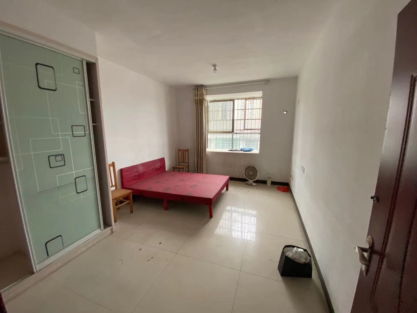 新星花园  3室2厅2卫    55.0万 新星花园  3室2厅2卫    55.0万卧室