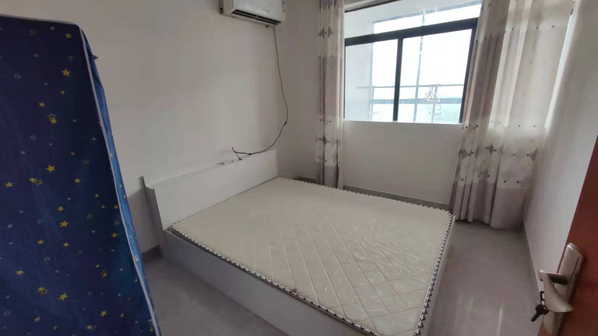 雅士林欣城  3室2厅1卫   2300.00元/月室内图