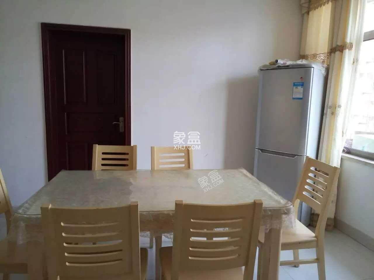 联合新村 4室1厅2卫 1800.0元/月 联合新村 4室1厅2卫 1800.0元/月室内图