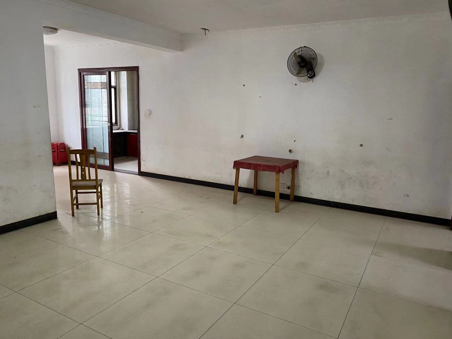 新星花园  3室2厅2卫    55.0万 新星花园  3室2厅2卫    55.0万客厅