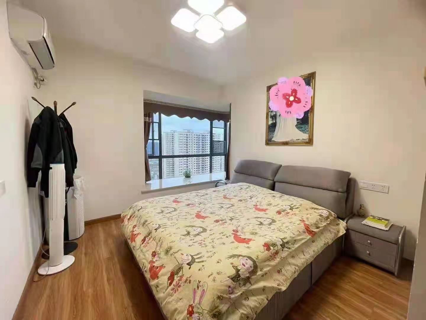 山水洲城华晨第一城 3室2厅2卫 118.8万 山水洲城华晨第一城 3室2厅2卫 118.8万客厅