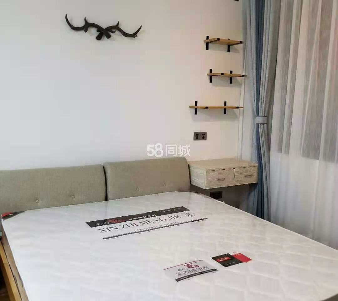 和厚园小区二期 1室1厅1卫 1200.0元/月 和厚园小区二期 1室1厅1卫 1200.0元/月室内图