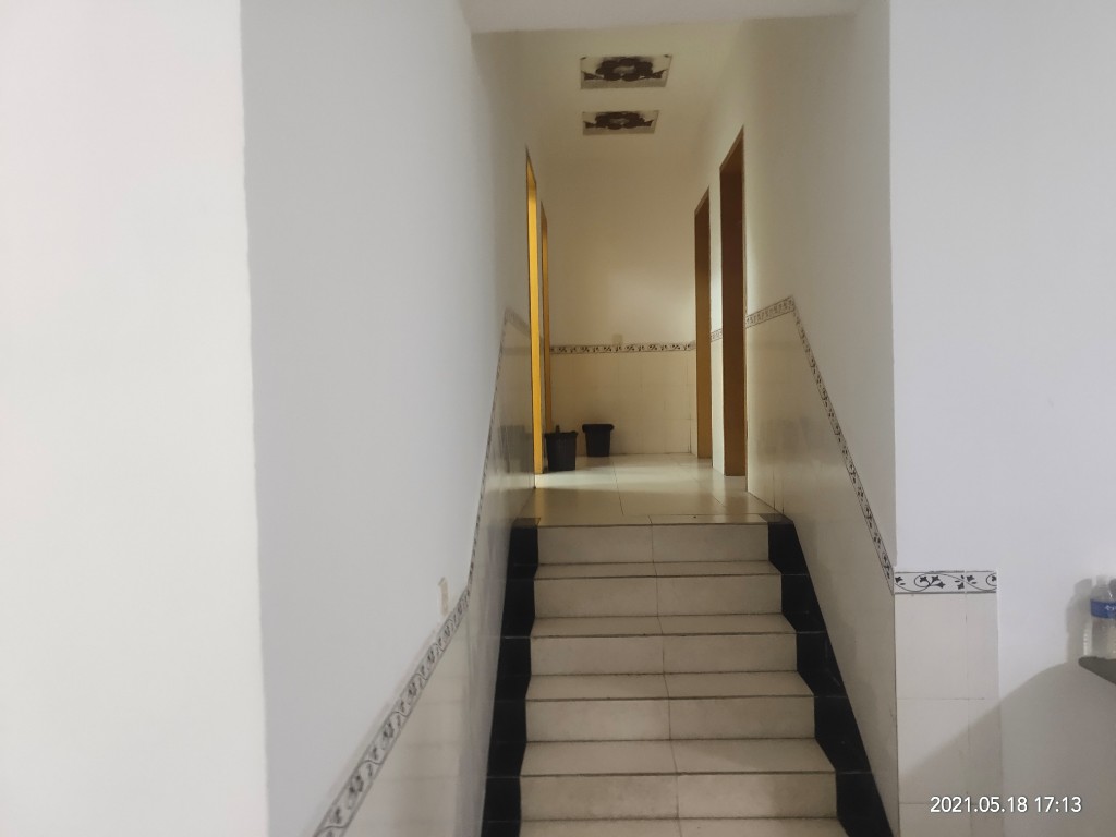 金桃苑小区 4室2厅1卫 55.8万 金桃苑小区 4室2厅1卫 55.8万客厅