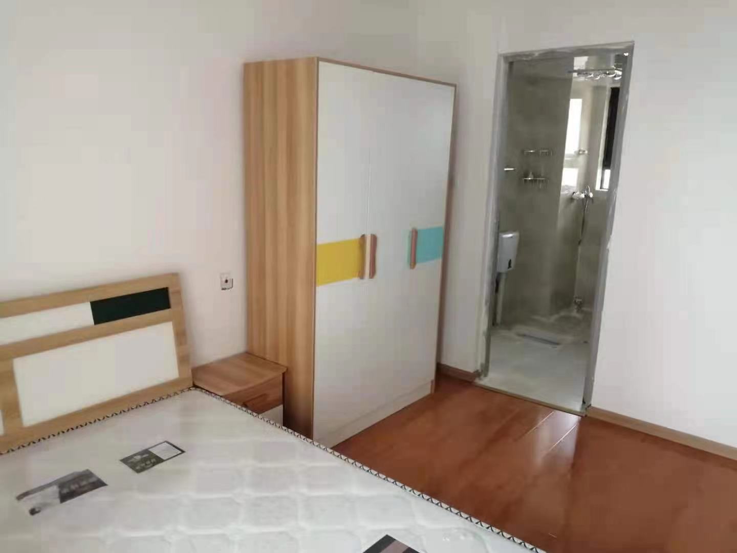 海伦春天  3室1厅2卫   2800.00元/月室内图