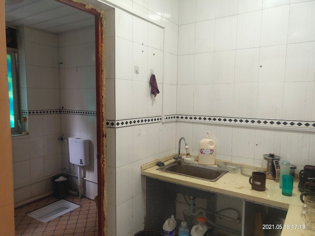 金桃苑小区 4室2厅1卫 55.8万 金桃苑小区 4室2厅1卫 55.8万卫生间