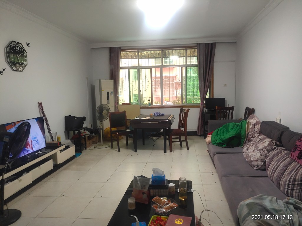 金桃苑小区 4室2厅1卫 55.8万 金桃苑小区 4室2厅1卫 55.8万卫生间