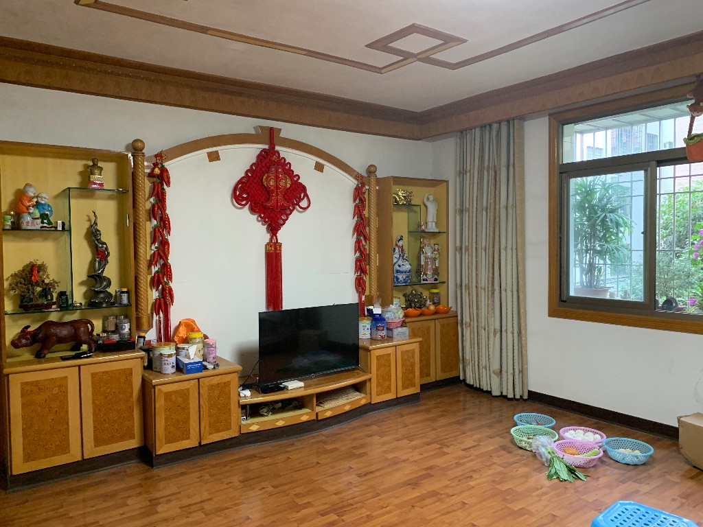 菊苑东区 3室2厅2卫 110.8万 菊苑东区 3室2厅2卫 110.8万阳台