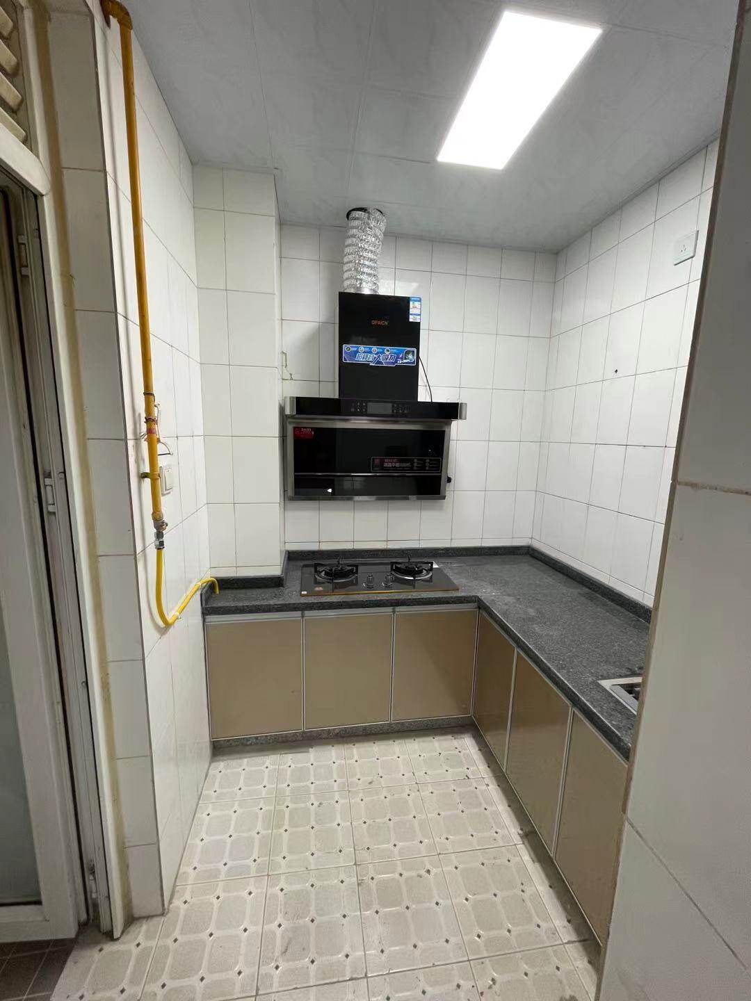 南湖锦苑 1室1厅1卫 1800.0元/月 南湖锦苑 1室1厅1卫 1800.0元/月室内图