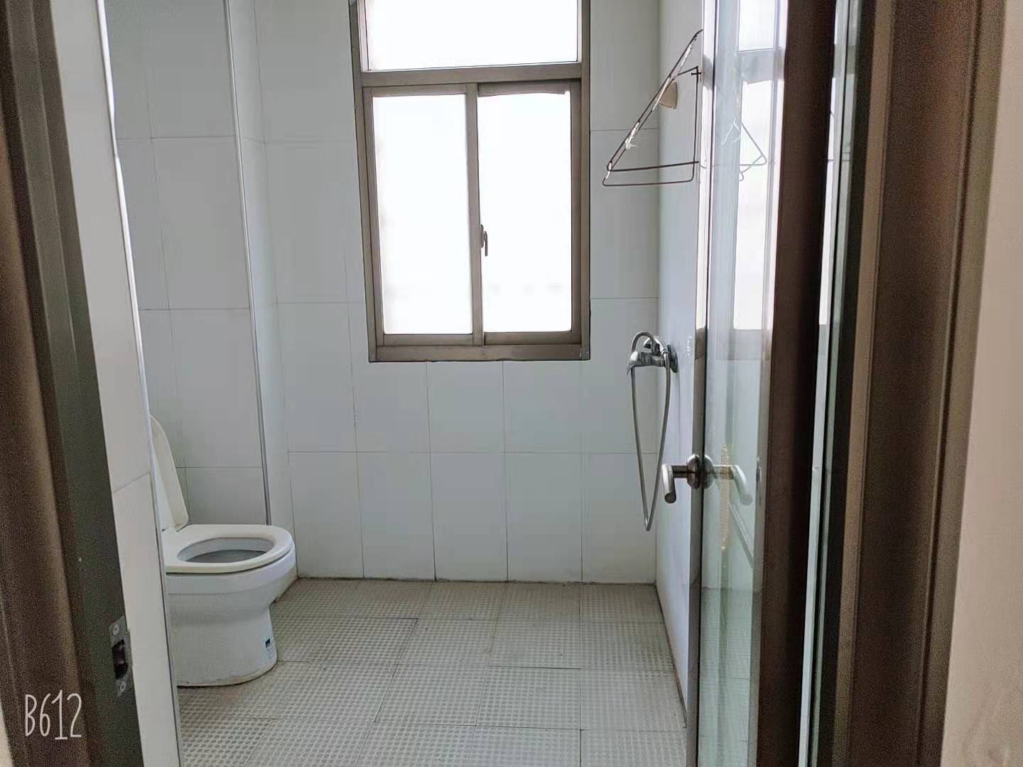 东方豪苑 3室2厅2卫 1700.0元/月 东方豪苑 3室2厅2卫 1700.0元/月室内图