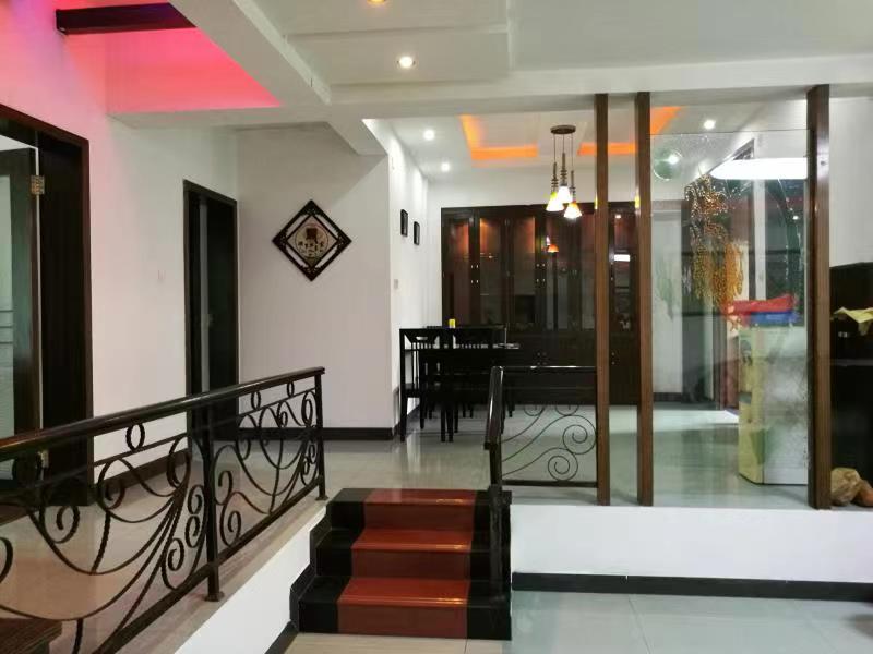 新荷家园 3室2厅1卫 72.8万 新荷家园 3室2厅1卫 72.8万客厅