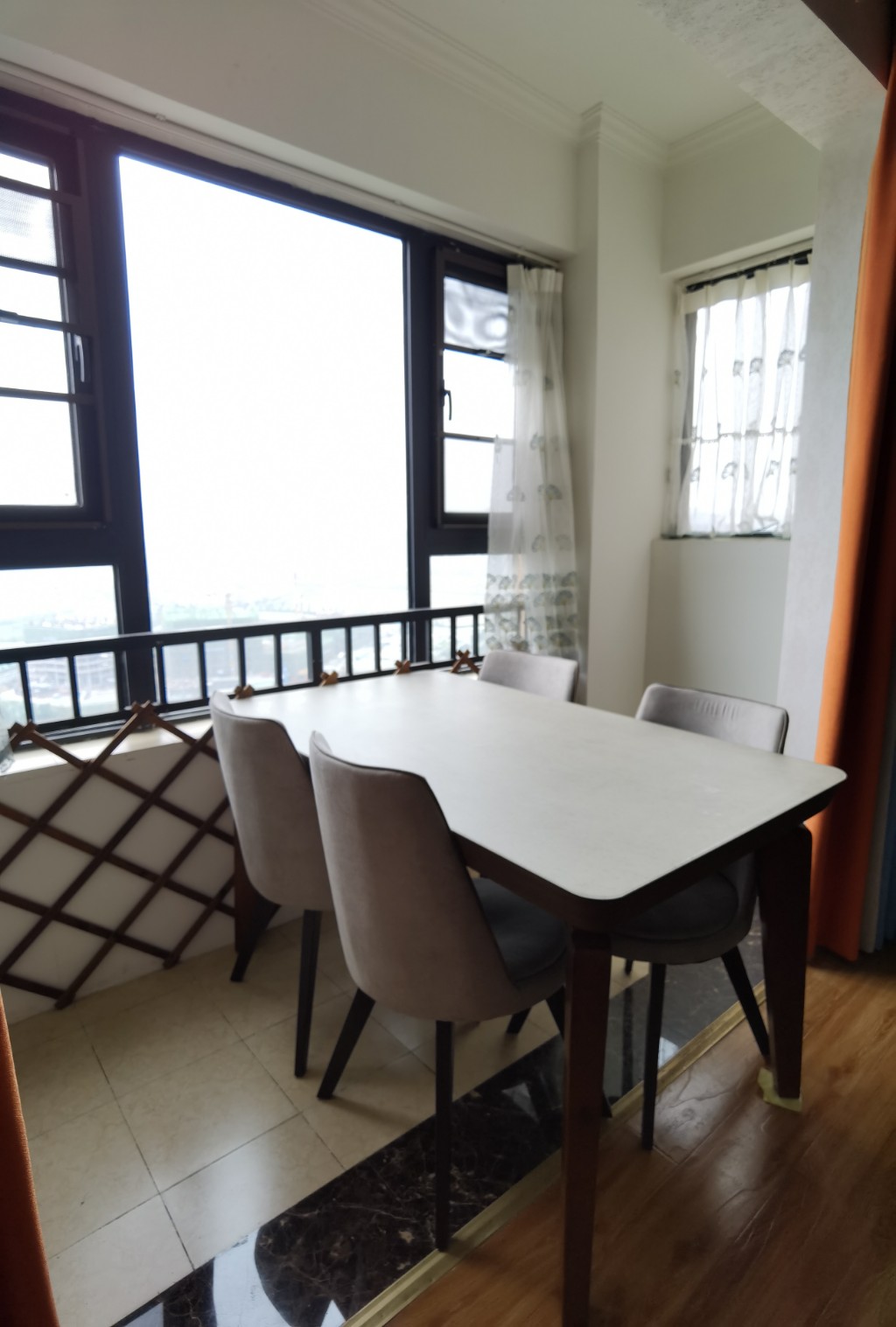 中信城佐岸  2室2厅1卫    2400.0元/月 中信城佐岸  2室2厅1卫    2400.0元/月