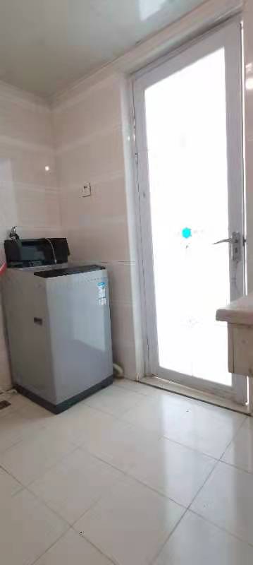 鸿益广场 1室1厅1卫 900.0元/月 鸿益广场 1室1厅1卫 900.0元/月室内图