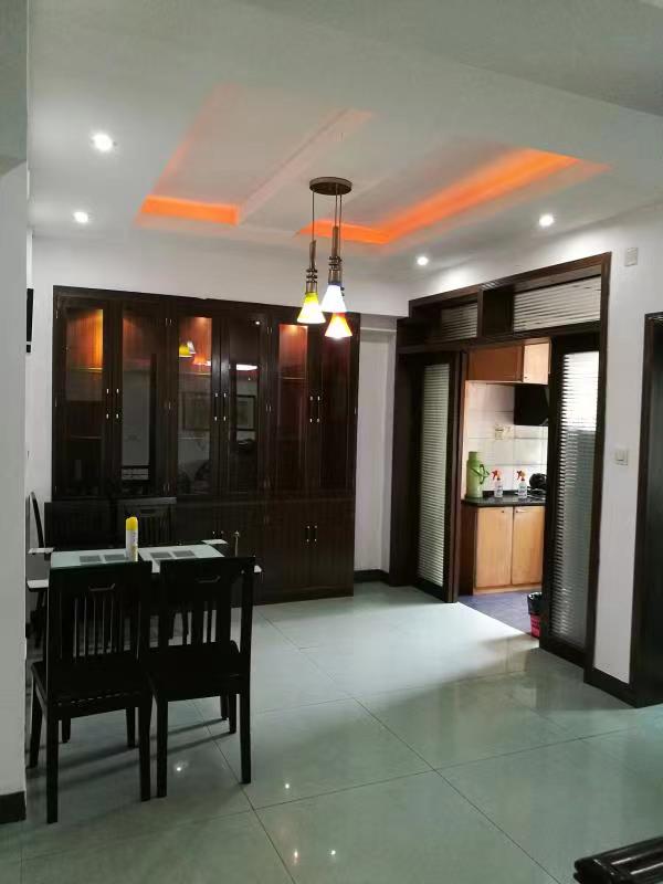 新荷家园 3室2厅1卫 72.8万 新荷家园 3室2厅1卫 72.8万客厅