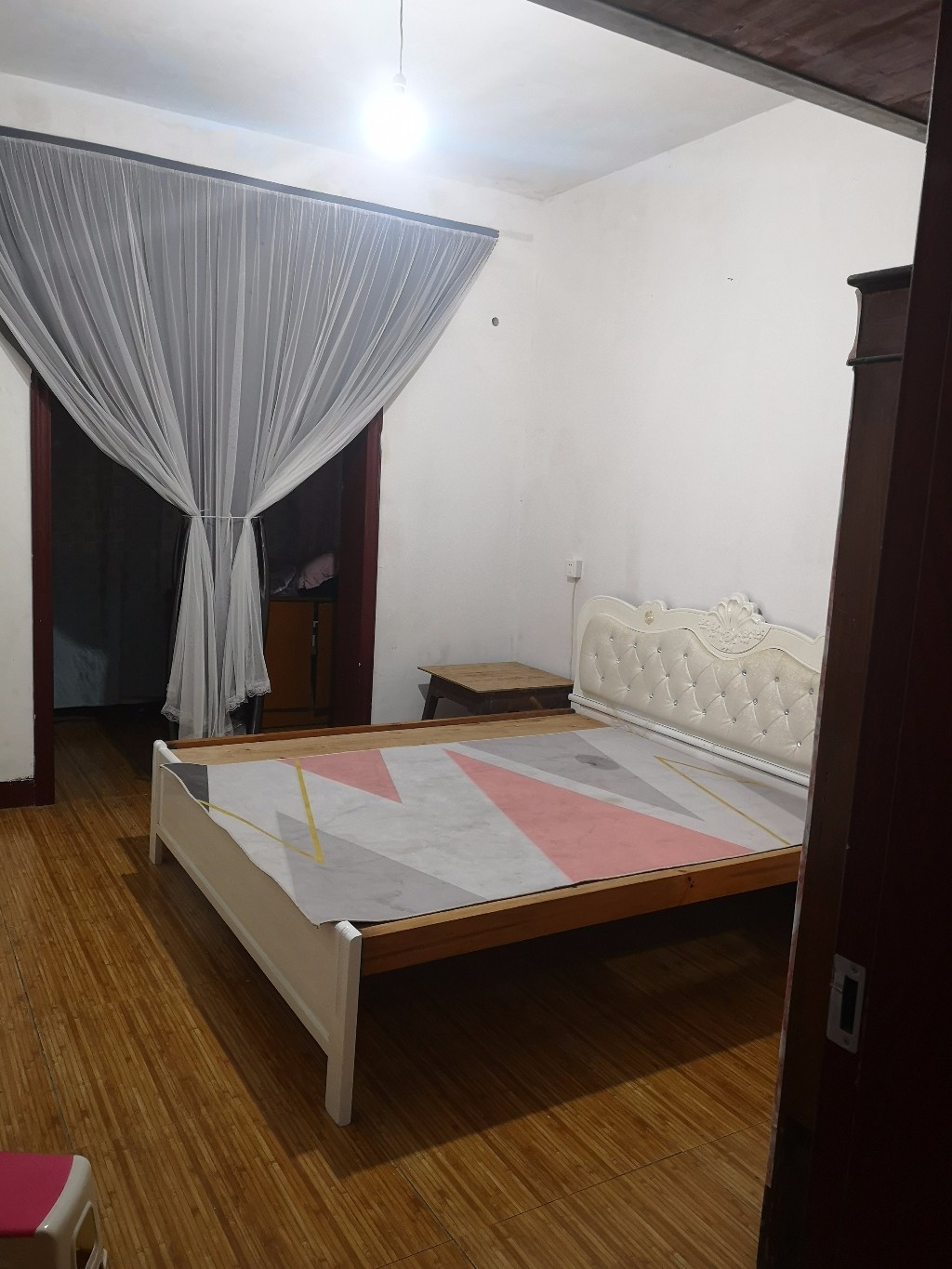 建设南路散盘  2室1厅1卫    1000.0元/月 建设南路散盘  2室1厅1卫    1000.0元/月