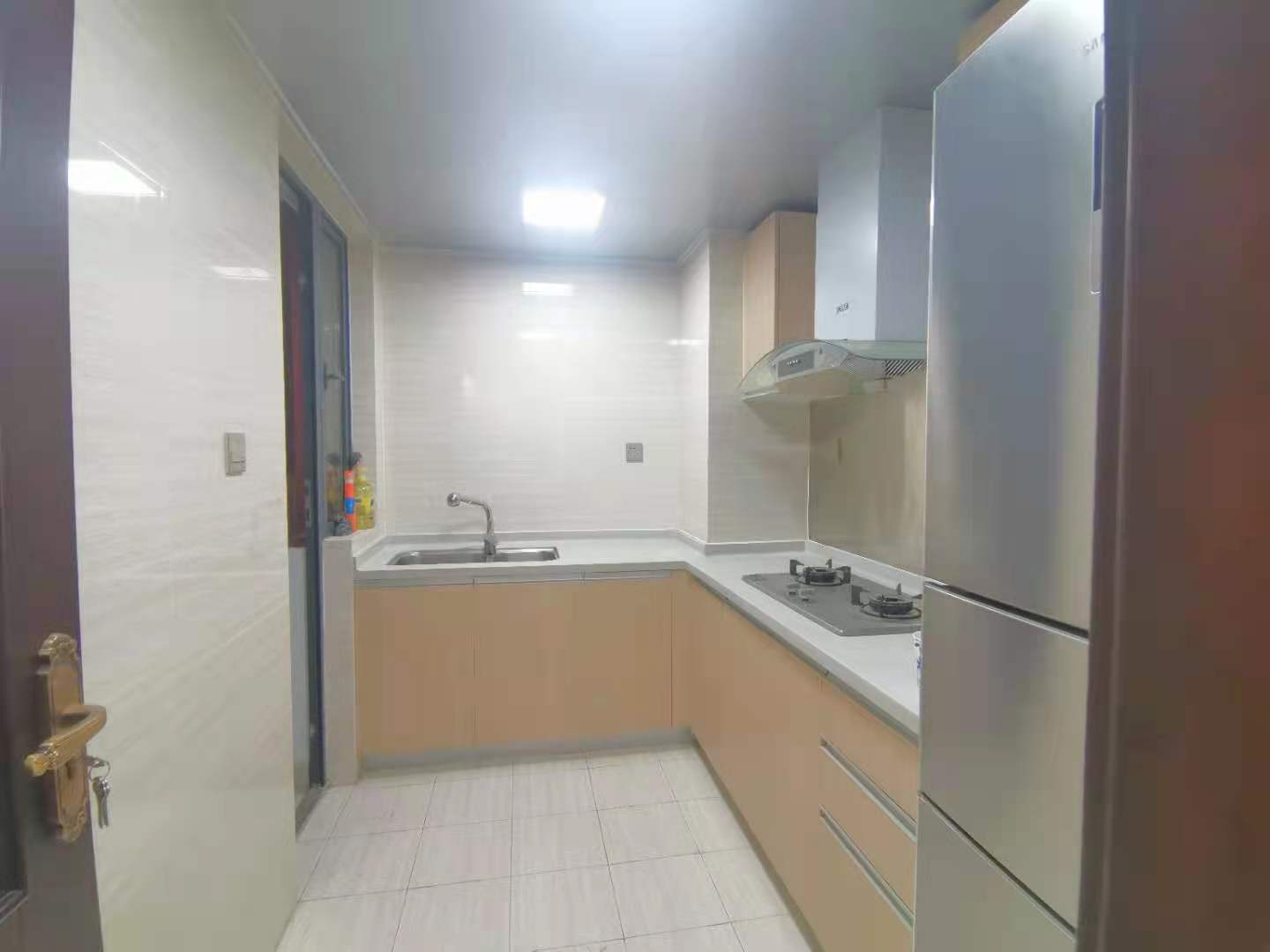 阳光100大湖第 3室2厅1卫 160.0万 阳光100大湖第 3室2厅1卫 160.0万卧室