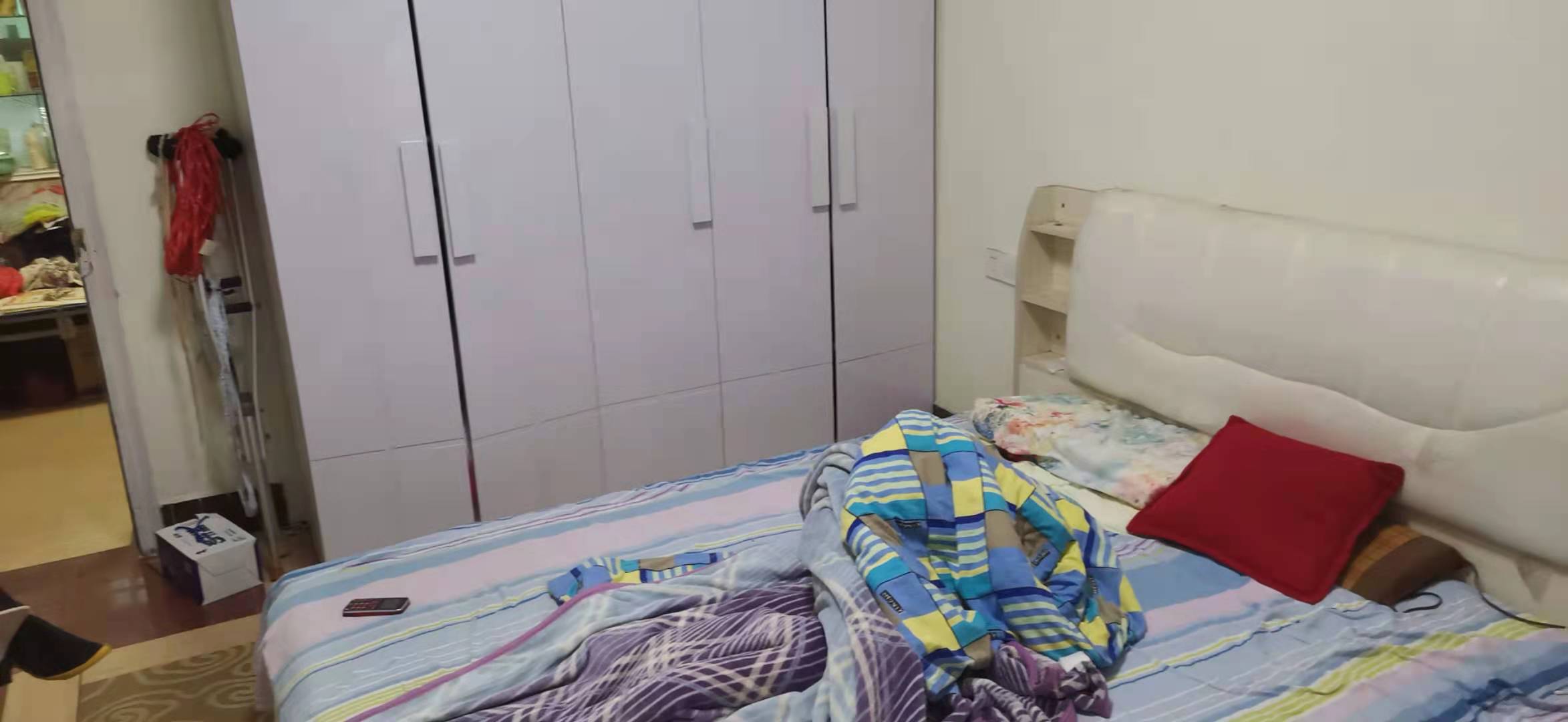 电力局家属楼  3室2厅1卫    60.0万 电力局家属楼  3室2厅1卫    60.0万卧室