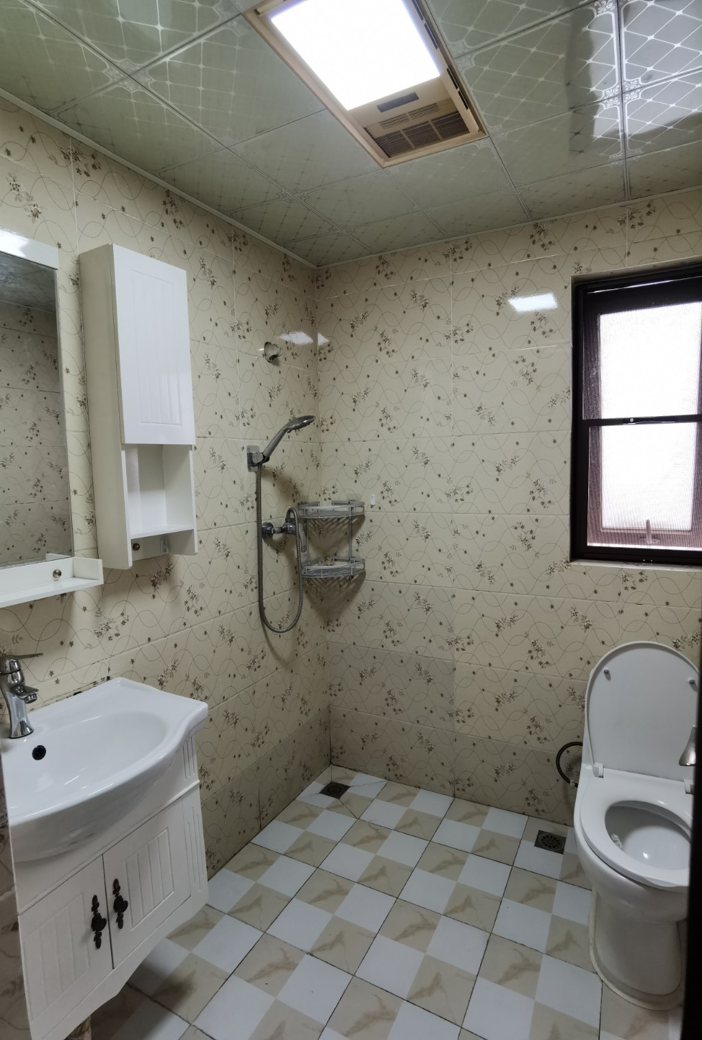 中信城佐岸  2室2厅1卫    2400.0元/月 中信城佐岸  2室2厅1卫    2400.0元/月室内图