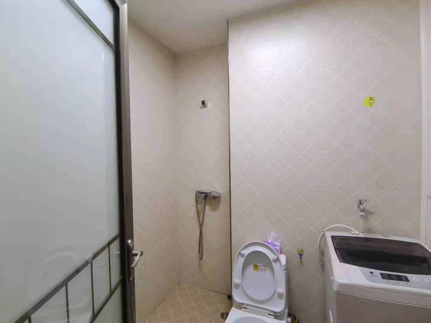华城泊郡  1室0厅1卫   2000.00元/月室内图