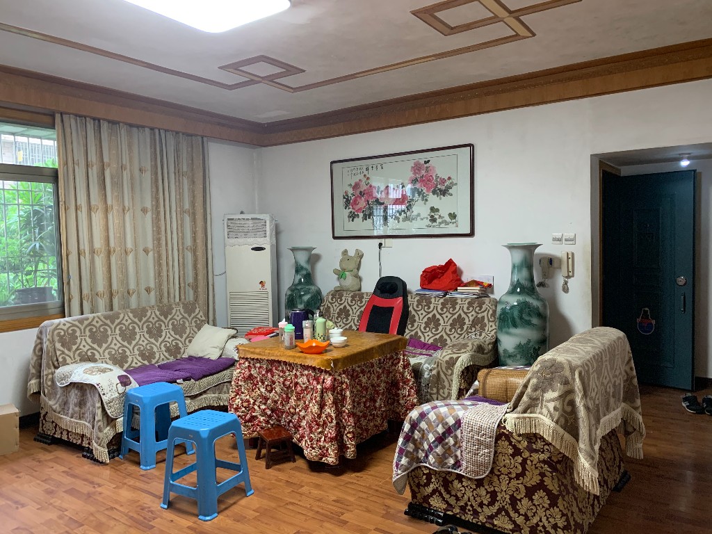 菊苑东区 3室2厅2卫 110.8万 菊苑东区 3室2厅2卫 110.8万卫生间