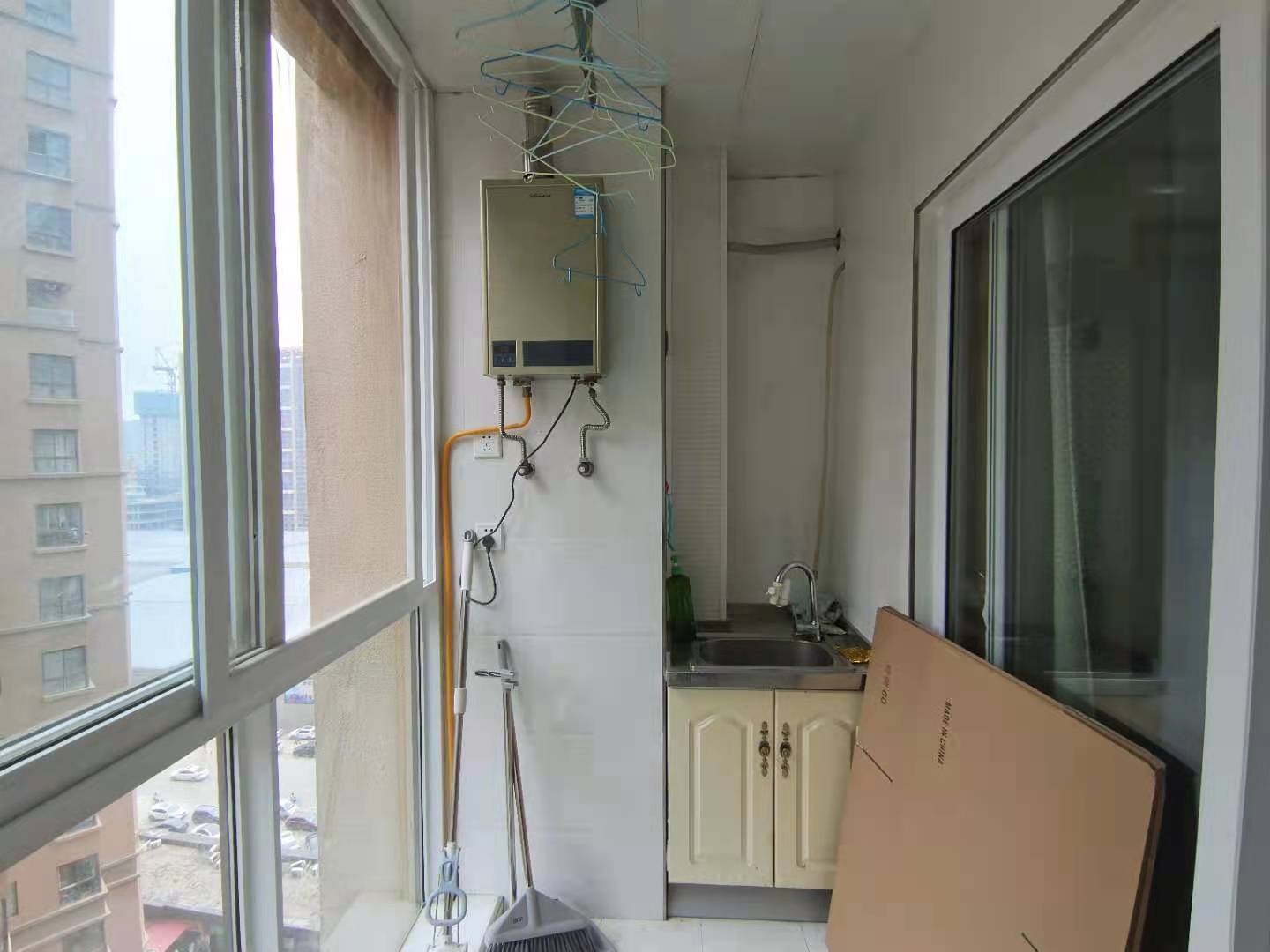 华城泊郡  1室0厅1卫   2000.00元/月室内图