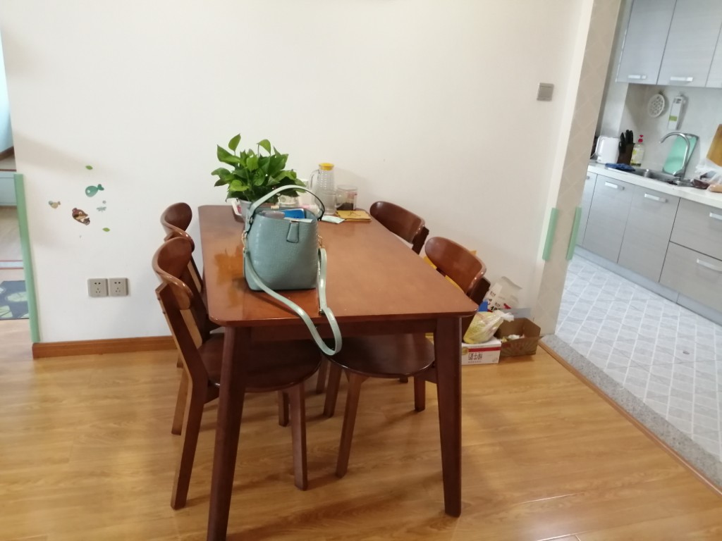 碧桂园 3室2厅1卫 70.0万 碧桂园 3室2厅1卫 70.0万客厅