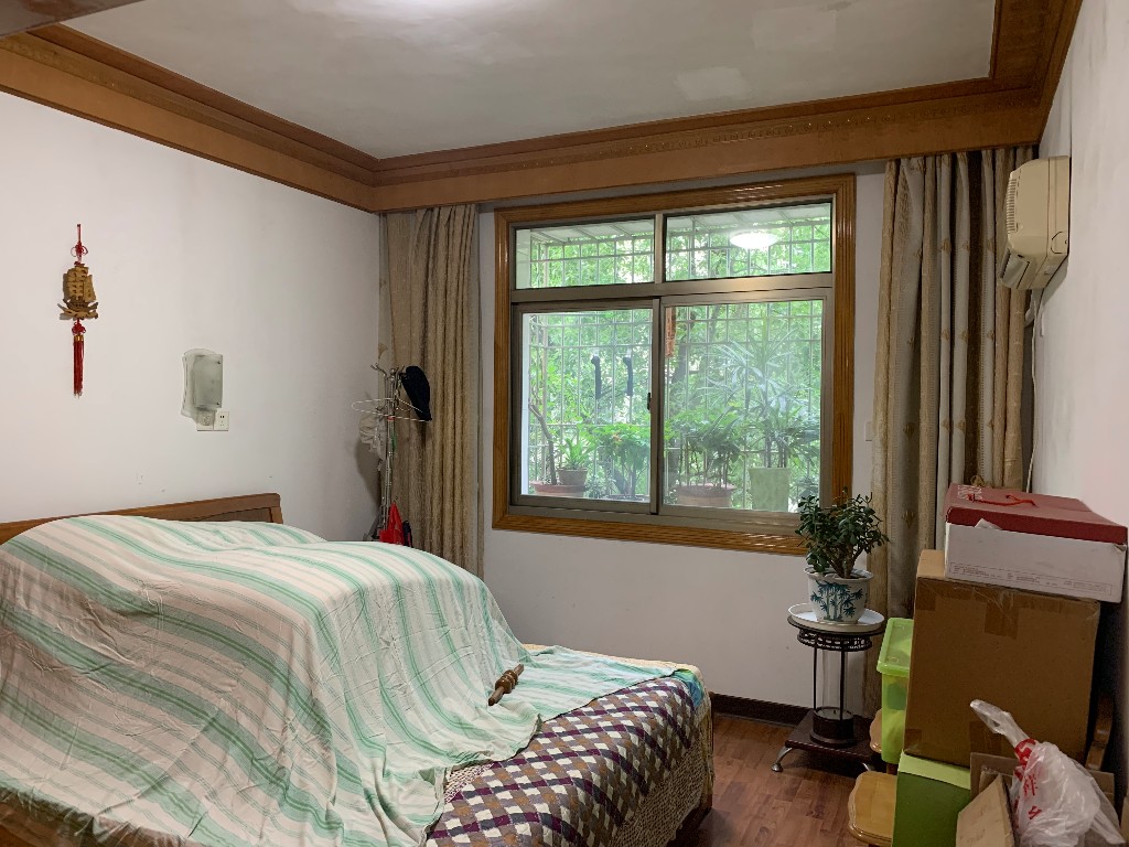 菊苑东区 3室2厅2卫 110.8万 菊苑东区 3室2厅2卫 110.8万卧室