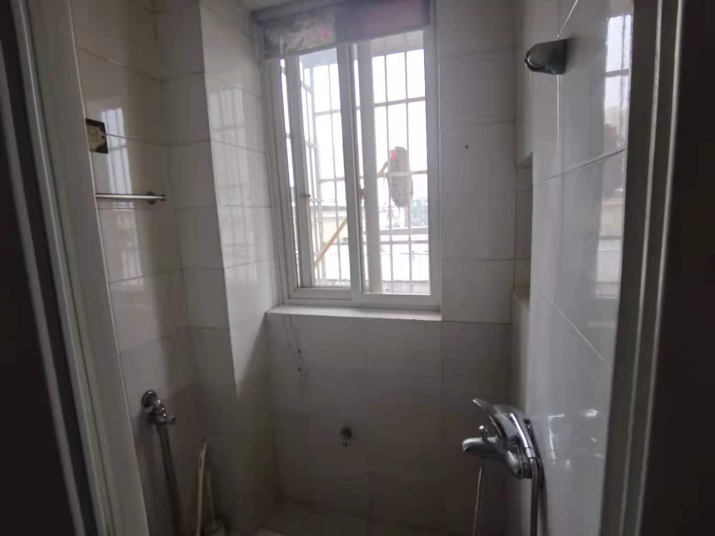 石塘冲 3室2厅1卫 1500.0元/月 石塘冲 3室2厅1卫 1500.0元/月室内图