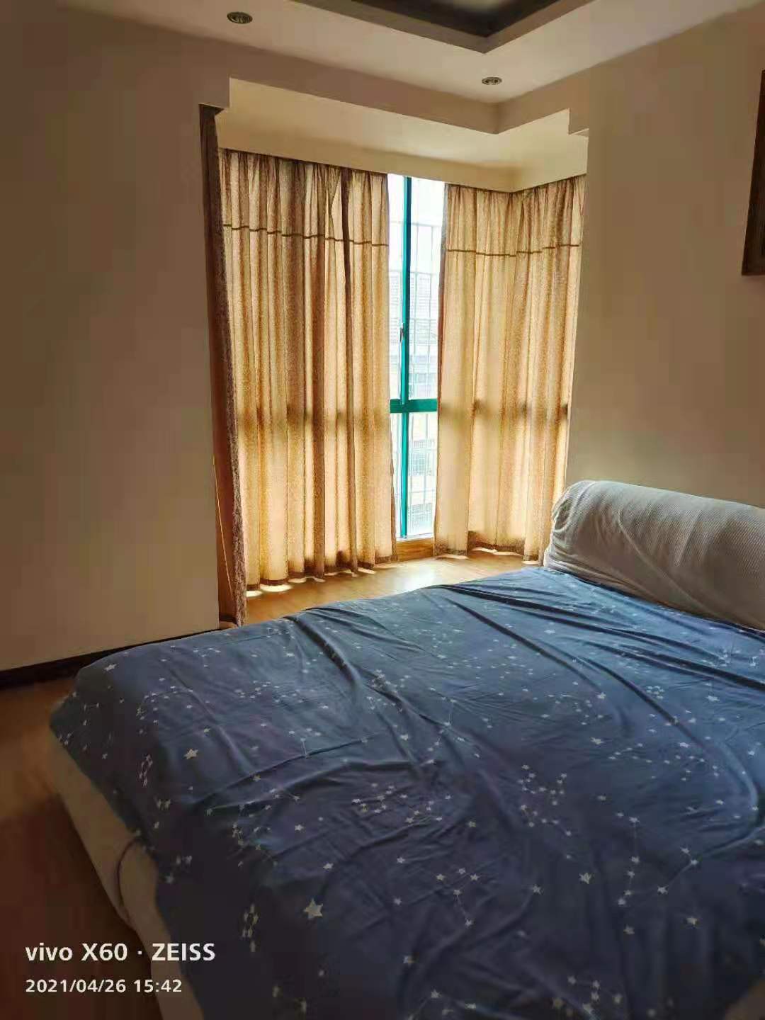 加州阳光小区（吉星阳光）  5室3厅2卫   2000.00元/月室内图