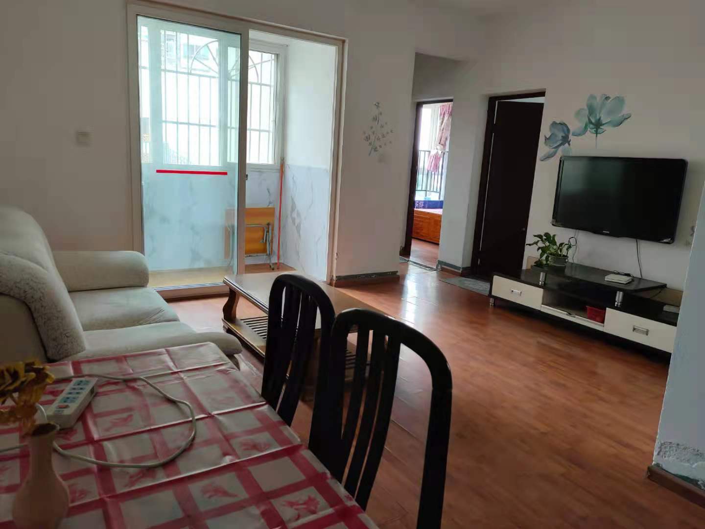 南湖锦苑 2室1厅1卫 2000.0元/月 南湖锦苑 2室1厅1卫 2000.0元/月室内图