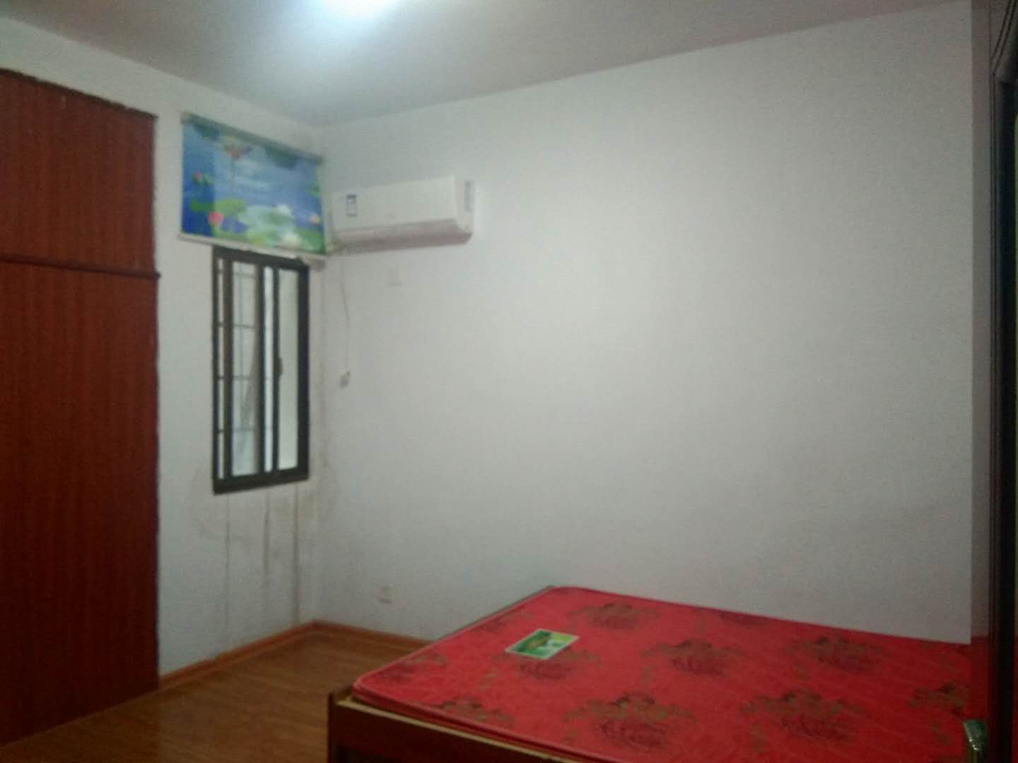 龙凤花园 4室2厅2卫 2000.0元/月 龙凤花园 4室2厅2卫 2000.0元/月室内图