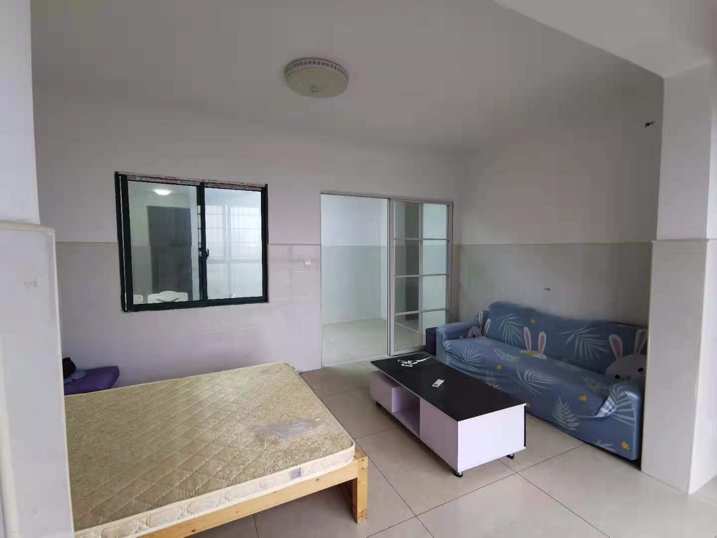 金雁翔龙花苑 2室1厅1卫 1400.0元/月 金雁翔龙花苑 2室1厅1卫 1400.0元/月室内图