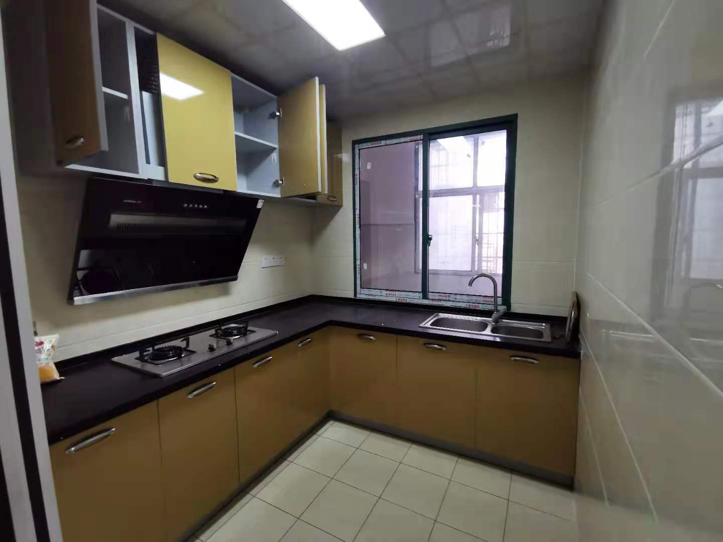 金雁翔龙花苑 2室1厅1卫 1400.0元/月 金雁翔龙花苑 2室1厅1卫 1400.0元/月室内图