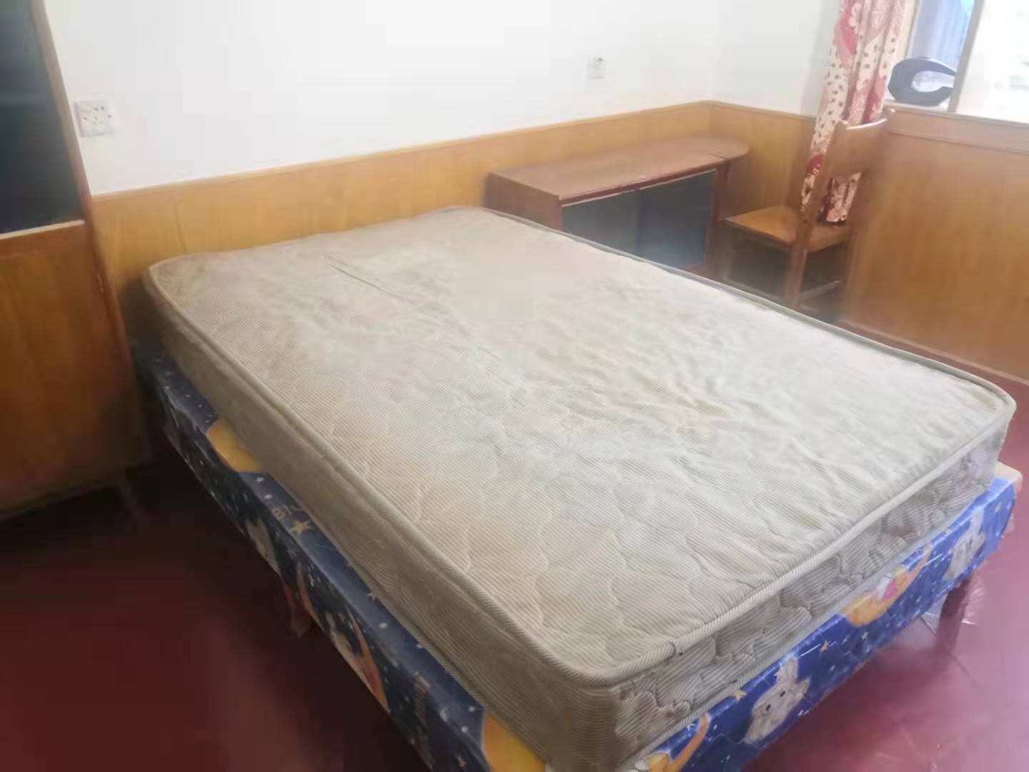 龙泉路散盘  2室1厅1卫    800.0元/月 龙泉路散盘  2室1厅1卫    800.0元/月室内图