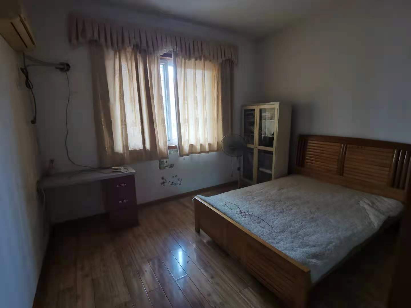 石塘冲 3室2厅1卫 1500.0元/月 石塘冲 3室2厅1卫 1500.0元/月室内图