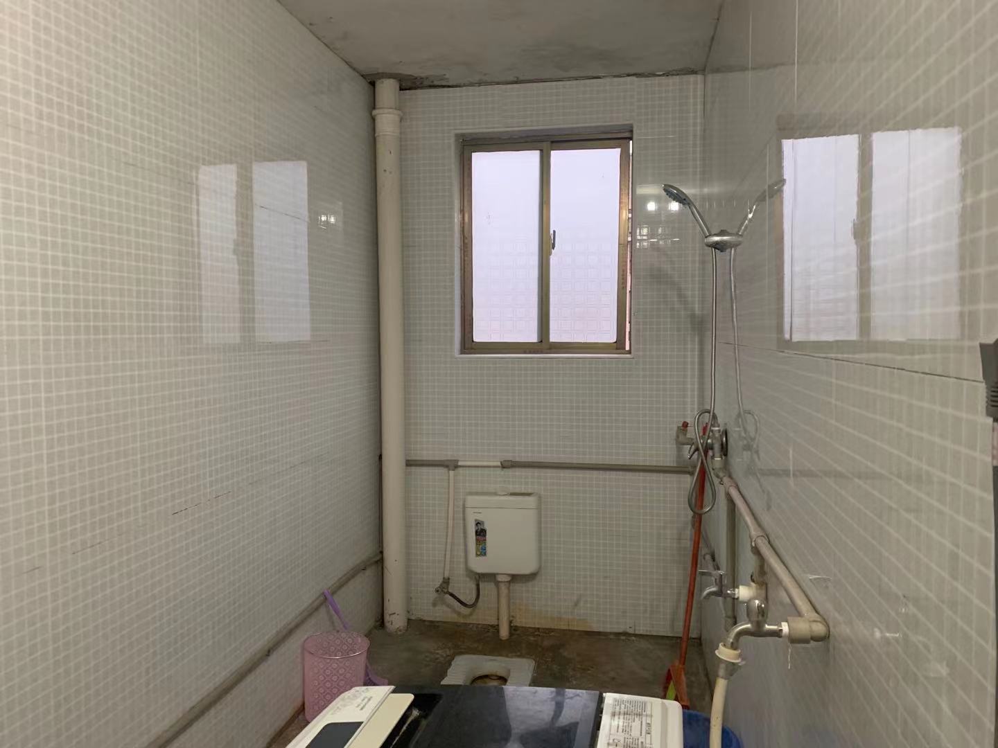 欣文花苑  3室2厅1卫    1200.0元/月 欣文花苑  3室2厅1卫    1200.0元/月室内图