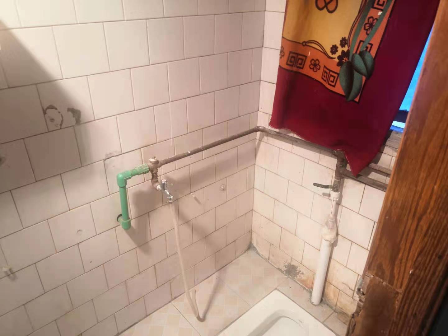 龙泉路散盘  2室1厅1卫    800.0元/月 龙泉路散盘  2室1厅1卫    800.0元/月室内图