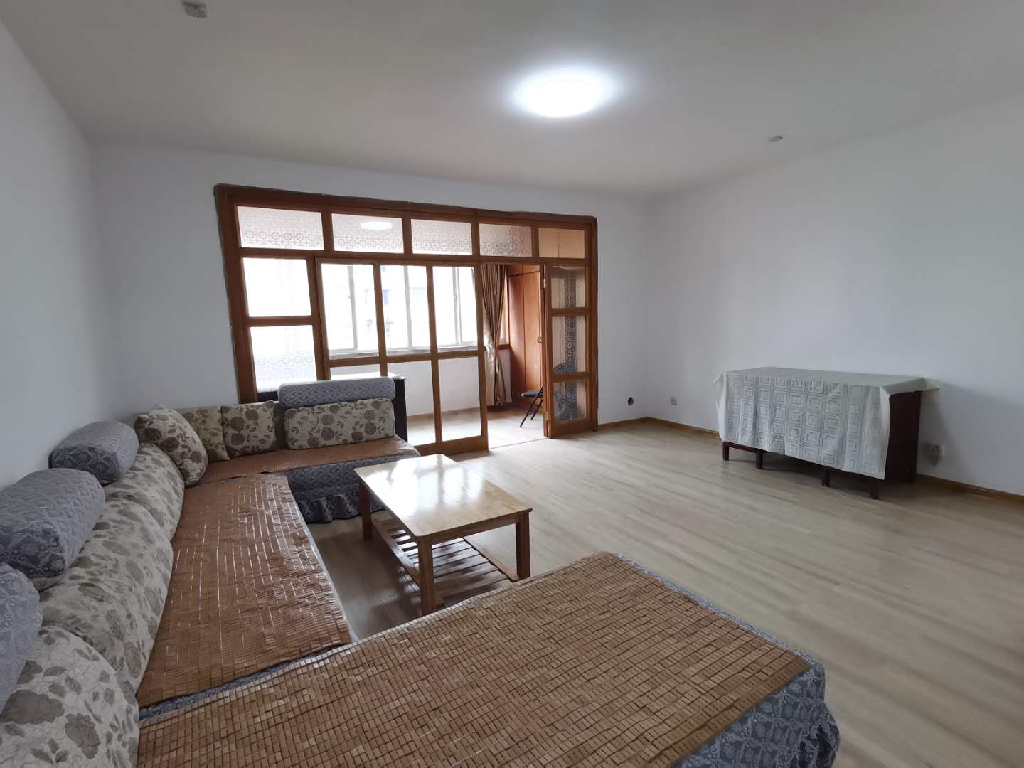 东塘电力院 3室2厅2卫 2800.0元/月 东塘电力院 3室2厅2卫 2800.0元/月室内图