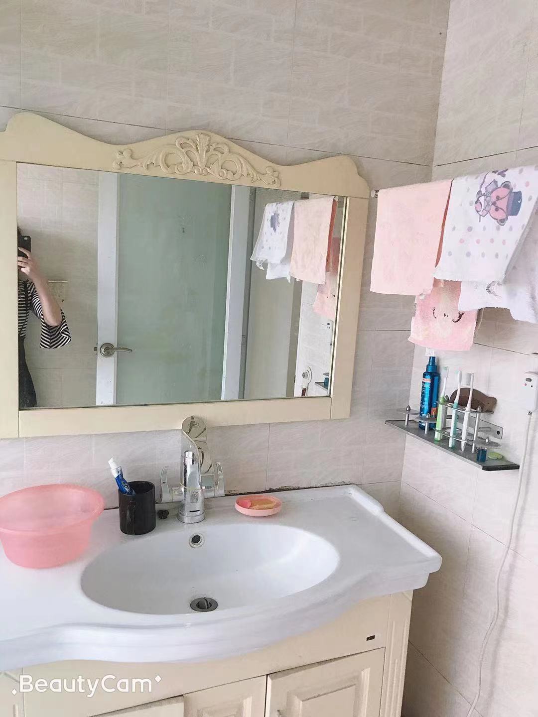 玫瑰名城百合苑  3室2厅2卫    1800.0元/月 玫瑰名城百合苑  3室2厅2卫    1800.0元/月室内图