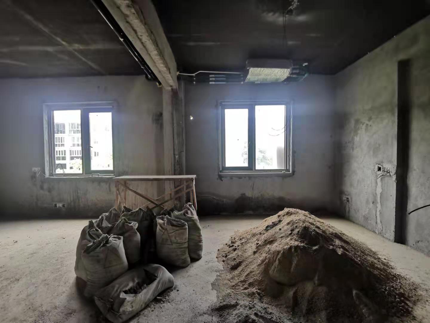 大学康城 4室2厅2卫 99.0万 大学康城 4室2厅2卫 99.0万客厅