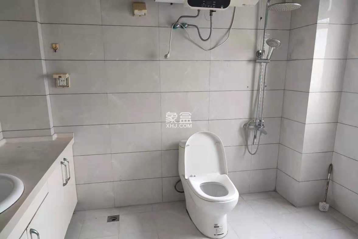 富安大厦 3室1厅1卫 2200.00元/月 富安大厦 3室1厅1卫 2200.00元/月室内图