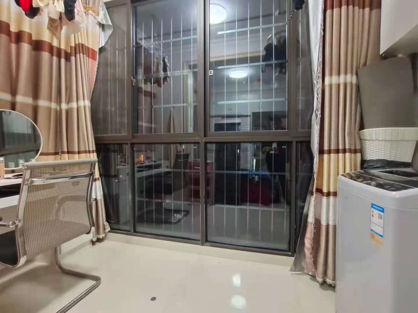 华辰汇景一、二期 1室1厅1卫 1650.0元/月 华辰汇景一、二期 1室1厅1卫 1650.0元/月室内图