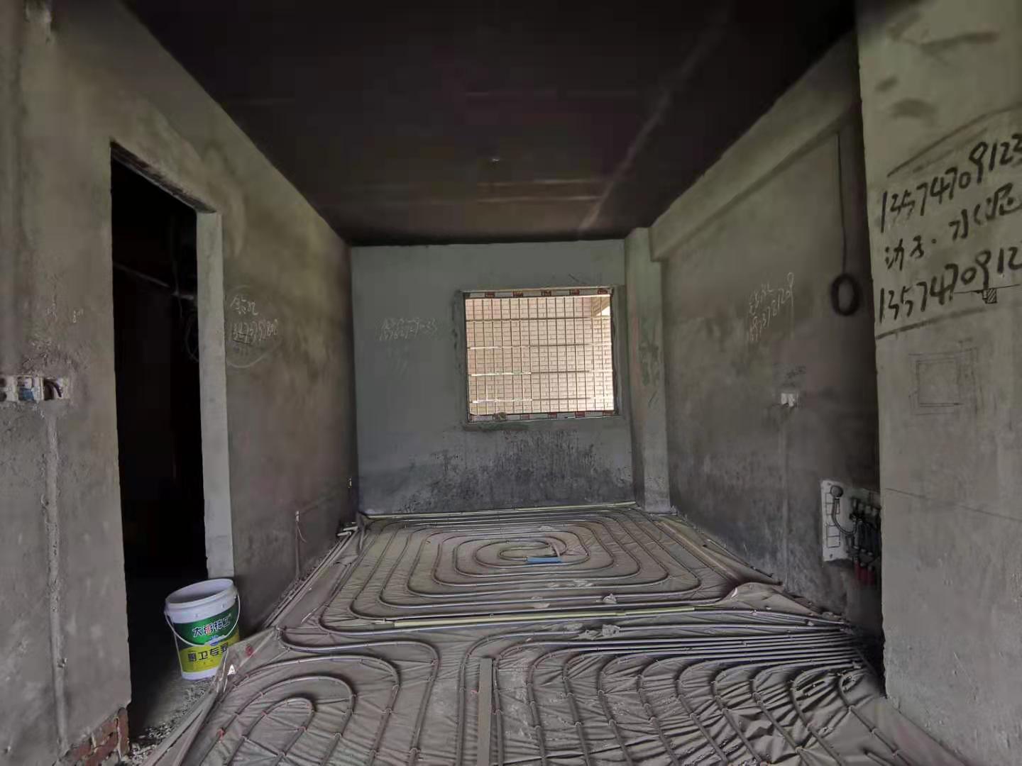 大学康城 4室2厅2卫 99.0万 大学康城 4室2厅2卫 99.0万卫生间