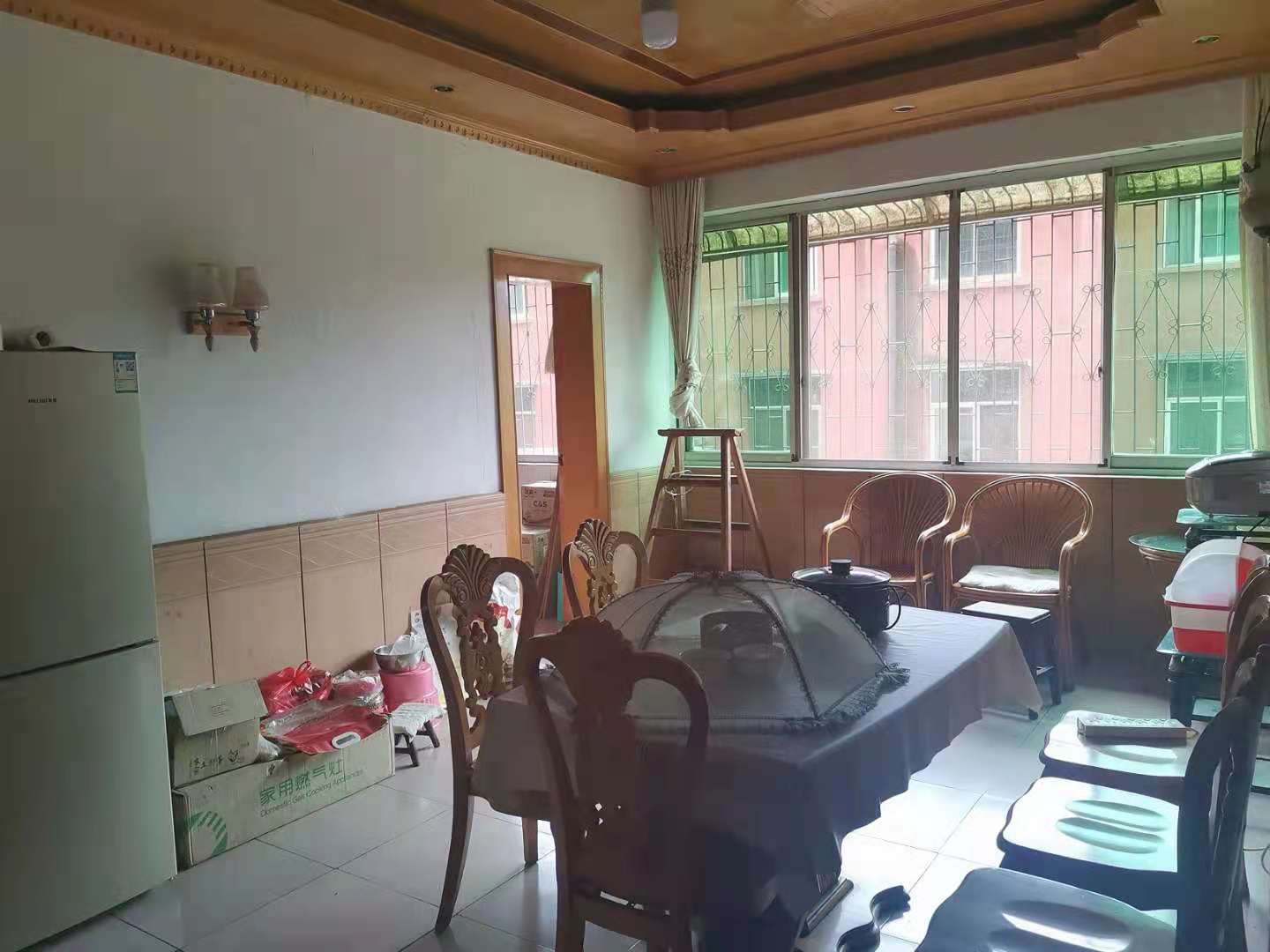 赫山司法局  3室2厅2卫    49.0万客厅