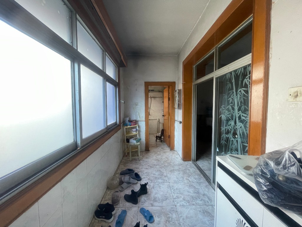 五义苑(人文师范学院家属楼内)  3室1厅1卫    58.8万 五义苑(人文师范学院家属楼内)  3室1厅1卫    58.8万阳台