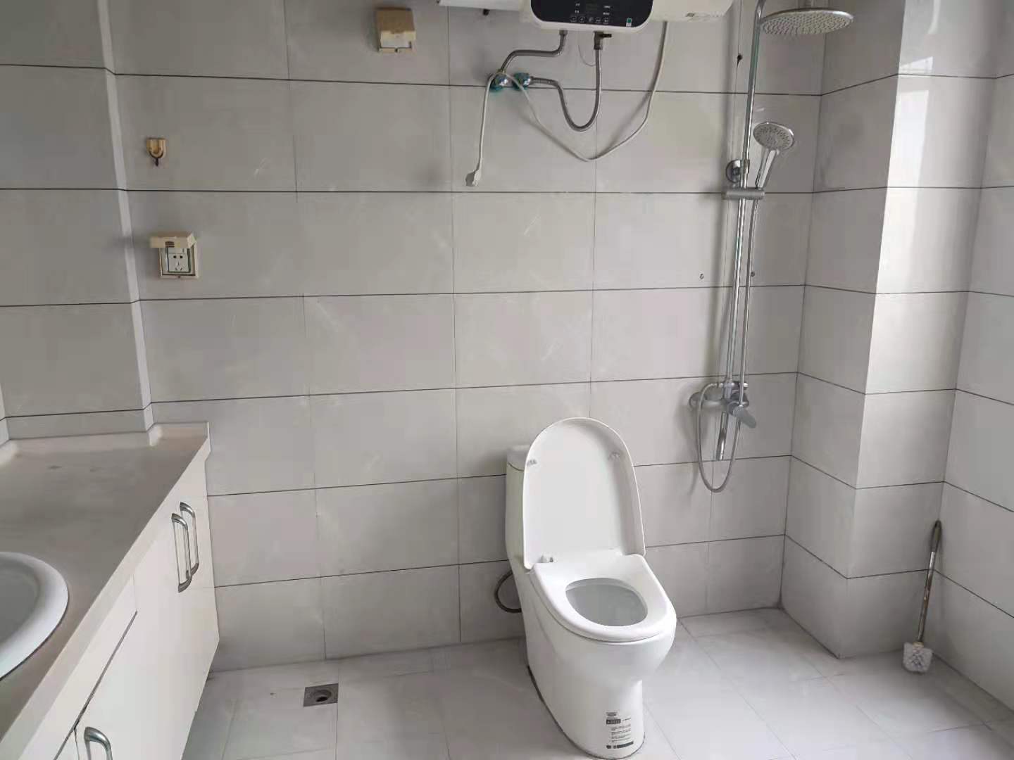 富安大厦 3室1厅1卫 2200.00元/月 富安大厦 3室1厅1卫 2200.00元/月室内图